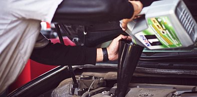 Warsztaty samochodowe na Pomorzu – jak kierowcy dbają o swoje auta?