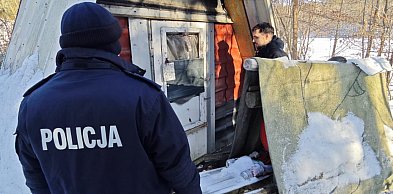 Sierakowice. Silny mróz - reakcja służb. Opał i jedzenie dla potrzebujących