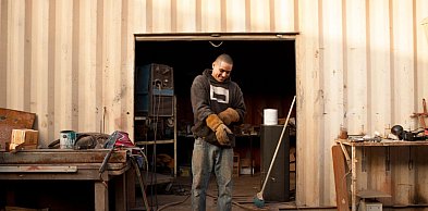 Warsztat z kontenerów morskich? Własny warsztat niskim kosztem