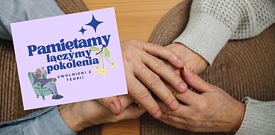 Uczennice z Sierakowic chcą ocalić wspomnienia seniorów