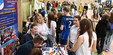 Licea i technika otwierają drzwi dla ósmoklasistów. Sprawdź harmonogram