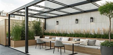 Jak zaprojektować zadaszenie z poliwęglanu nad tarasem krok po kroku?