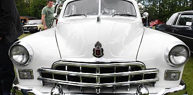 Giełda Samochodowa i Otwarcie Sezonu Klasyków w Sierakowicach