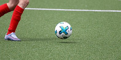 Przy szkołach w Przodkowie i Pomieczynie powstaną nowe boiska. Jest przetarg