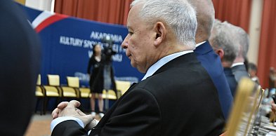 Prezes PiS prosi o pieniądze. Partia ma kłopoty...