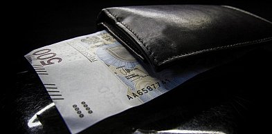 Podniosą próg podatkowy. W portfelach może nam zostać więcej pieniędzy