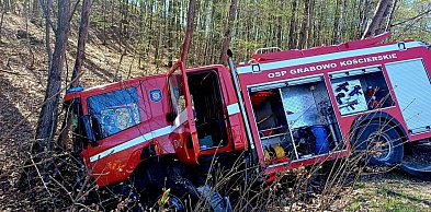 Tragiczny wypadek z udziałem wozu strażackiego koło Nowej Karczmy