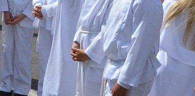 Pierwsza komunia w małym gronie i bez prezentów? Takich grup przybywa