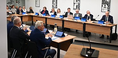 Żukowo. Niektórzy radni aż rok czekają na odpowiedzi na interpelacje