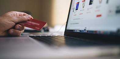 Skarbówka przygląda się tym, którzy handlują w internecie