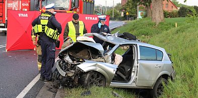 Tragiczny wypadek w Chrząstowie. Nie żyją dwie osoby