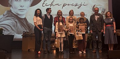 Osiecka wciąż inspiruje. "Echa Poezji" w sierakowickim Centrum Kultury