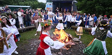 Sierakowice. Muzyka, tańce i sobótkowe obrzędy