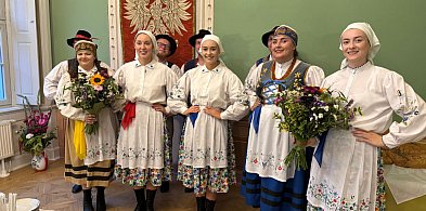Zespół Przodkowianie w spektaklu "Óżniwinë"-71375