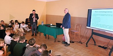 Uczniowie z Przodkowa poznali losy więźniów obozu w Potulicach-71608