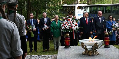 "Pokój nie jest na zawsze". W Kaliskach upamiętniono ofiary II wojny światowej-71599