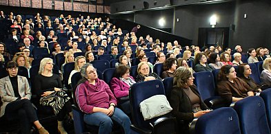 Kartuzy. Jak chronić dziecko przed przemocą seksualną? Debata nauczycieli-72852