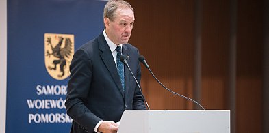 Region. Marszałek woj. pomorskiego z wyższą pensją. To decyzja radnych-73114