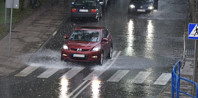 Od rana na Kaszubach leje, a deszczu może być jeszcze więcej. Są ostrzeżenia-73127