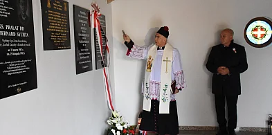 Sierakowice. Odsłonięto tablicę pamięci Jana Rudowskiego-73784