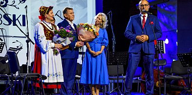 Maria Leszczyńska i Jerzy Soliwoda nagrodzeni za działalność dla kultury-74021