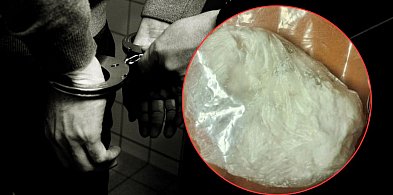 Kartuzy. Wyrzucił narkotyki i udawał, że nie wie skąd się wzięły-74018