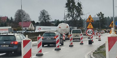 Glincz. Potężne korki na drodze krajowej nr 20-74081