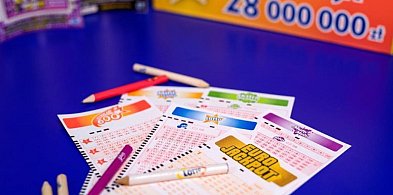 Sierakowice. Ogromne szczęście gracza - zdobył dużą kasę w Eurojackpot!-74328