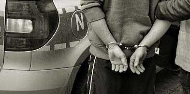 Kartuscy policjanci jednego dnia zatrzymali aż 9 poszukiwanych-74697