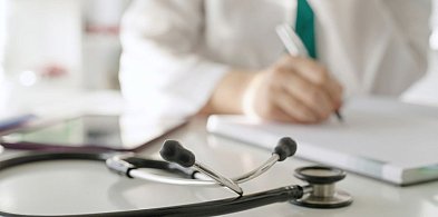 Region. Dodatkowe środki dla dużych podmiotów medycznych i poradni-74718