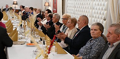 Kartuzy. Uhonorowano pary z ponad 50-letnim stażem małżeńskim-75039