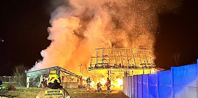 Pępowo. Stodoła spłonęła doszczętnie. Ogień widać było z daleka-75234