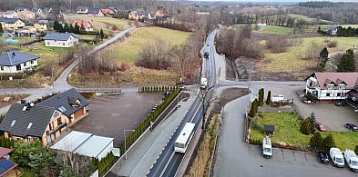 Odcinek drogi wojewódzkiej nr 224 w Grzybnie już po remoncie-75453