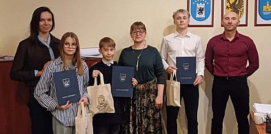 Somonino. Nagrody dla trzech młodych i utalentowanych sportowców-75520