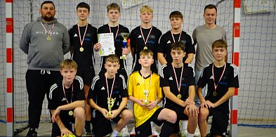 Turniej halowy rocznika 2011 w Kiełpinie. Zwycięstwo FC Gowidlino-75985