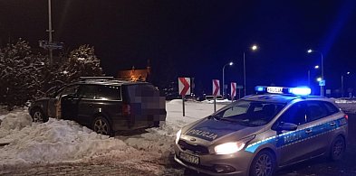 Żukowo. 19-latek zatrzymał samochód na środku ronda