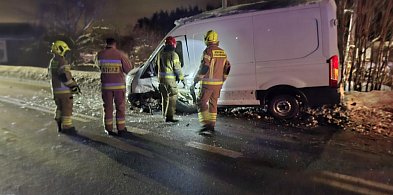 Dzierżążno. Zderzenie dwóch aut na drodze wojewódzkiej