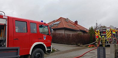 Pępowo. Pożar w budynku mieszkalnym. Na miejscu 10 zastępów straży