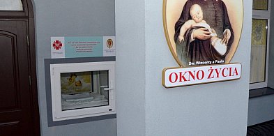 Kilkudniowy chłopiec znaleziony w Oknie Życia w Kartuzach