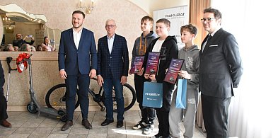 Konkurs wiedzy o motoryzacji. Najlepsi odebrali nagrody