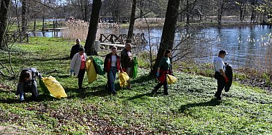 Ruszyli, by razem posprzątać kartuskie jeziora. W akcji też nurkowie