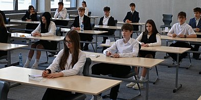 Ósmoklasiści rozpoczęli egzamin. W pow. kartuskim pisze go 2 tys. uczniów