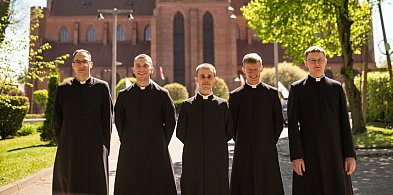 Dwóch diakonów z pow. kartuskiego przyjmie w sobotę święcenia kapłańskie
