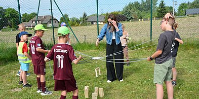 Radosny piknik i emocjonujący mecz przy szkole w Czeczewie