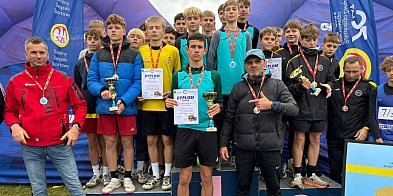 Zwycięstwo uczniów kartuskiej "Jedynki" w Sztafetowych Biegach Przełajowych-72678
