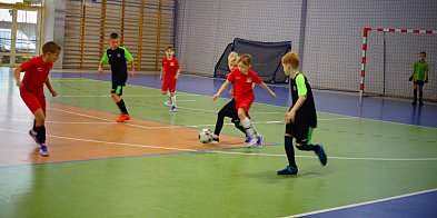 Turniej Piłki Nożnej Halowej w Kiełpinie. Zwycięstwo UKS Sparty Sycewice-73952