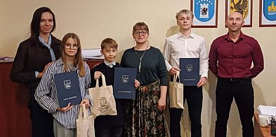 Somonino. Nagrody dla trzech młodych i utalentowanych sportowców-75520