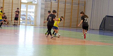 Halowa Liga Juniorów w Kiełpinie. Liderami: FC Gowidlino i GKS Sierakowice-76429
