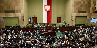 Sejm za większością senackich poprawek do ustawy o zwią