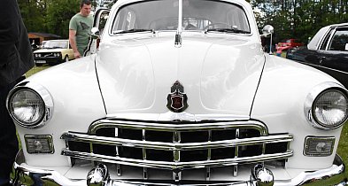 Giełda Samochodowa i Otwarcie Sezonu Klasyków w Sierakowicach